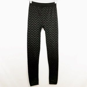 HIPPIE ROSE CHEVRON PRINT LEGGINGS - SZ M